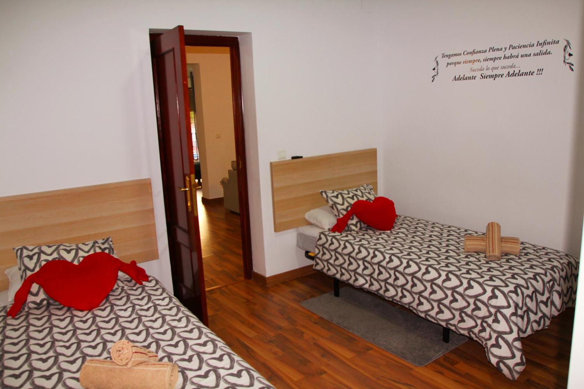 Ahumor Entero 20 M Sevilla -6pax Apartment Dos Hermanas